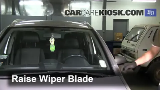 2005 Opel Zafira CDTI Cosmo 1.9L 4 Cyl. Turbo Diesel Escobillas de limpiaparabrisas delantero Cambiar escobillas de limpiaparabrisas